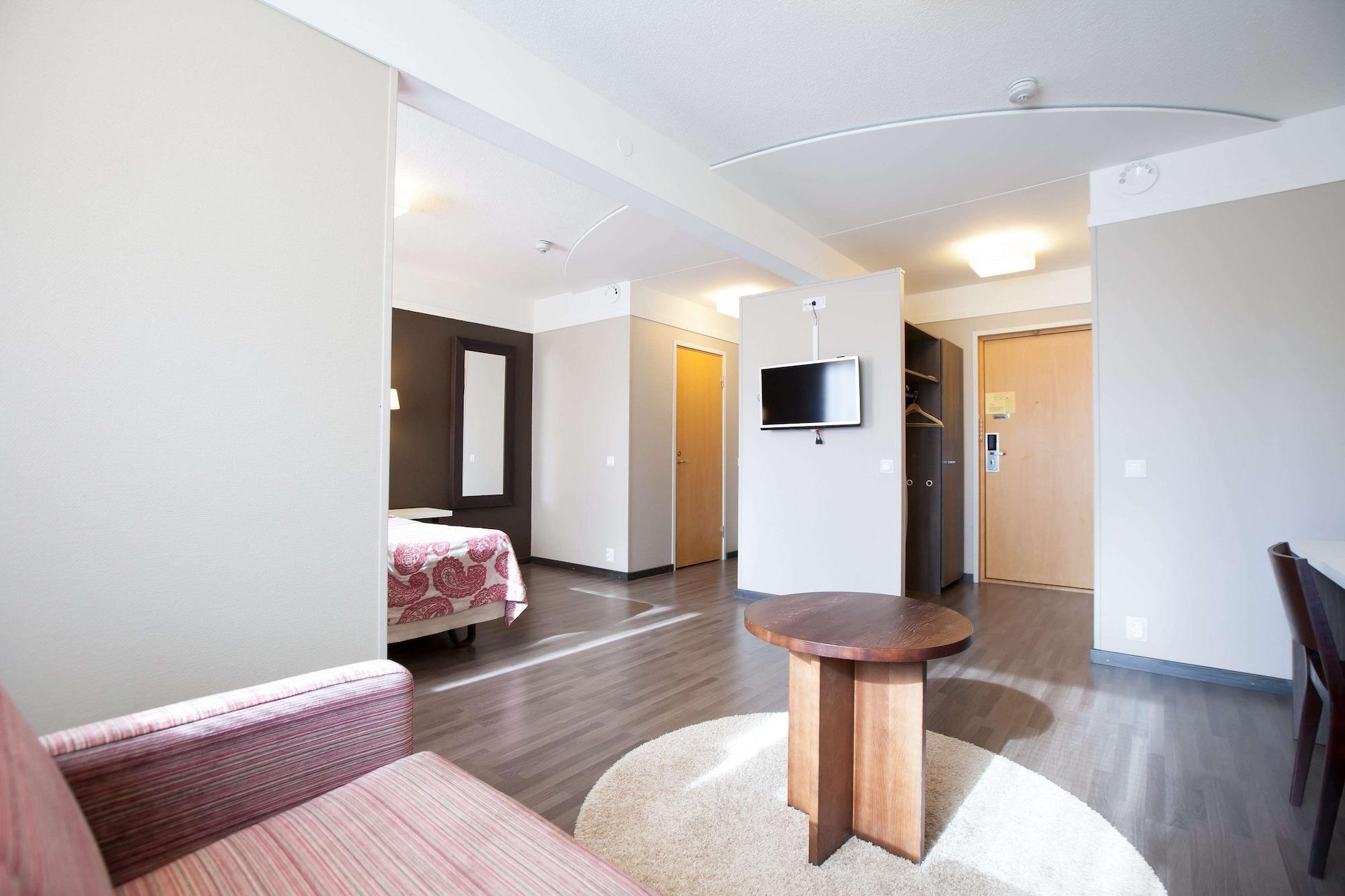 Hotel Kajanus Каяані Екстер'єр фото