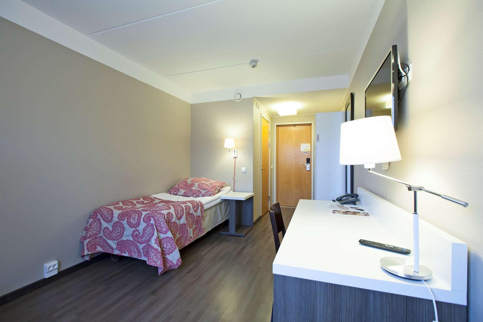Hotel Kajanus Каяані Екстер'єр фото