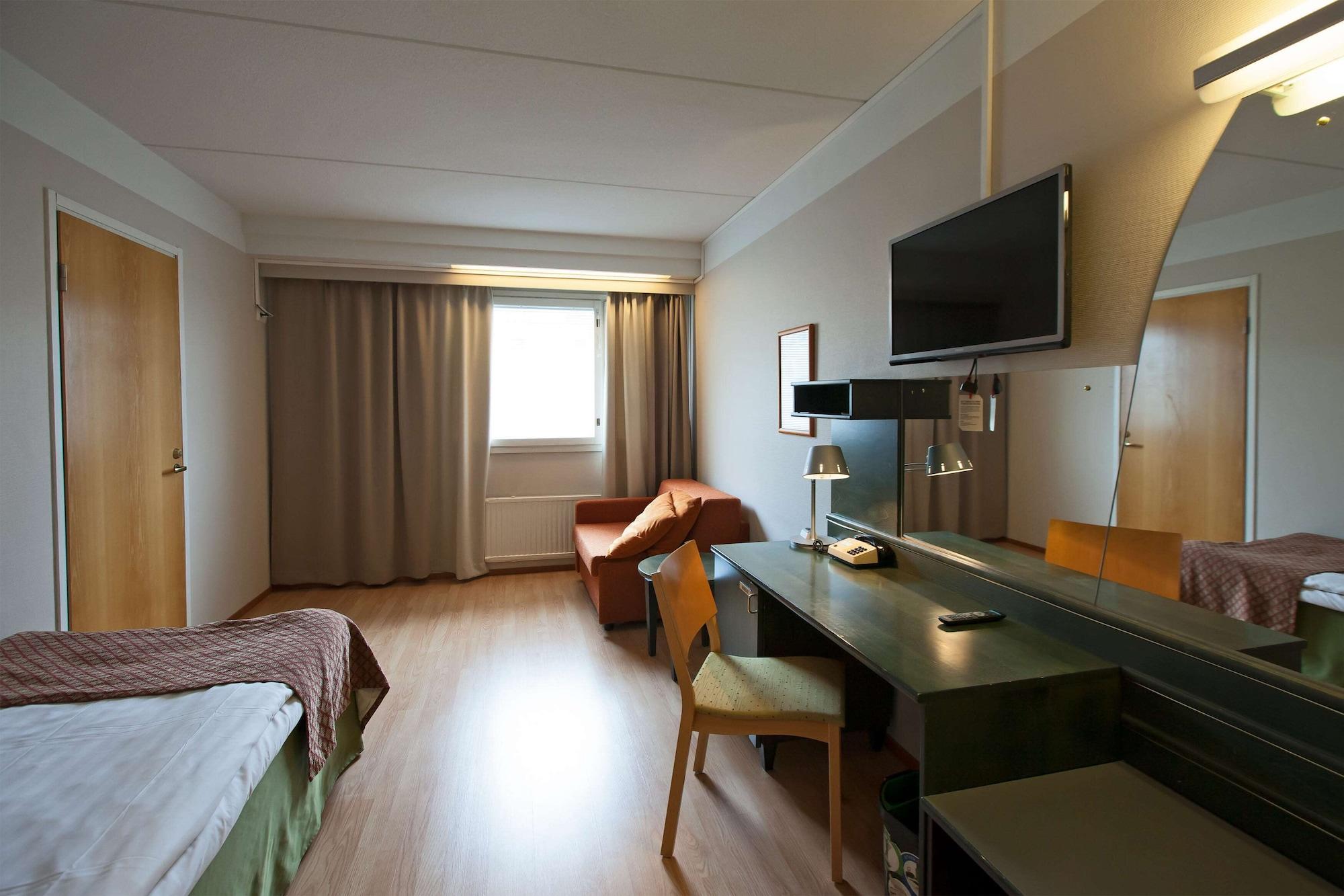 Hotel Kajanus Каяані Екстер'єр фото